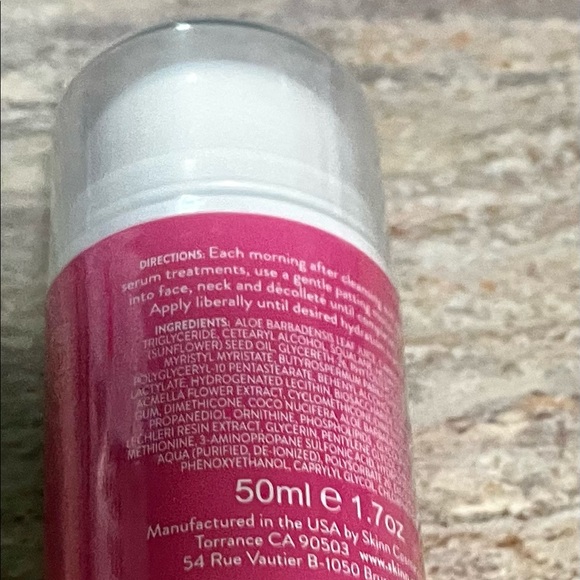 New Dermalift micro- sculpting Day Cream by SKINN - Picture 5 of 16